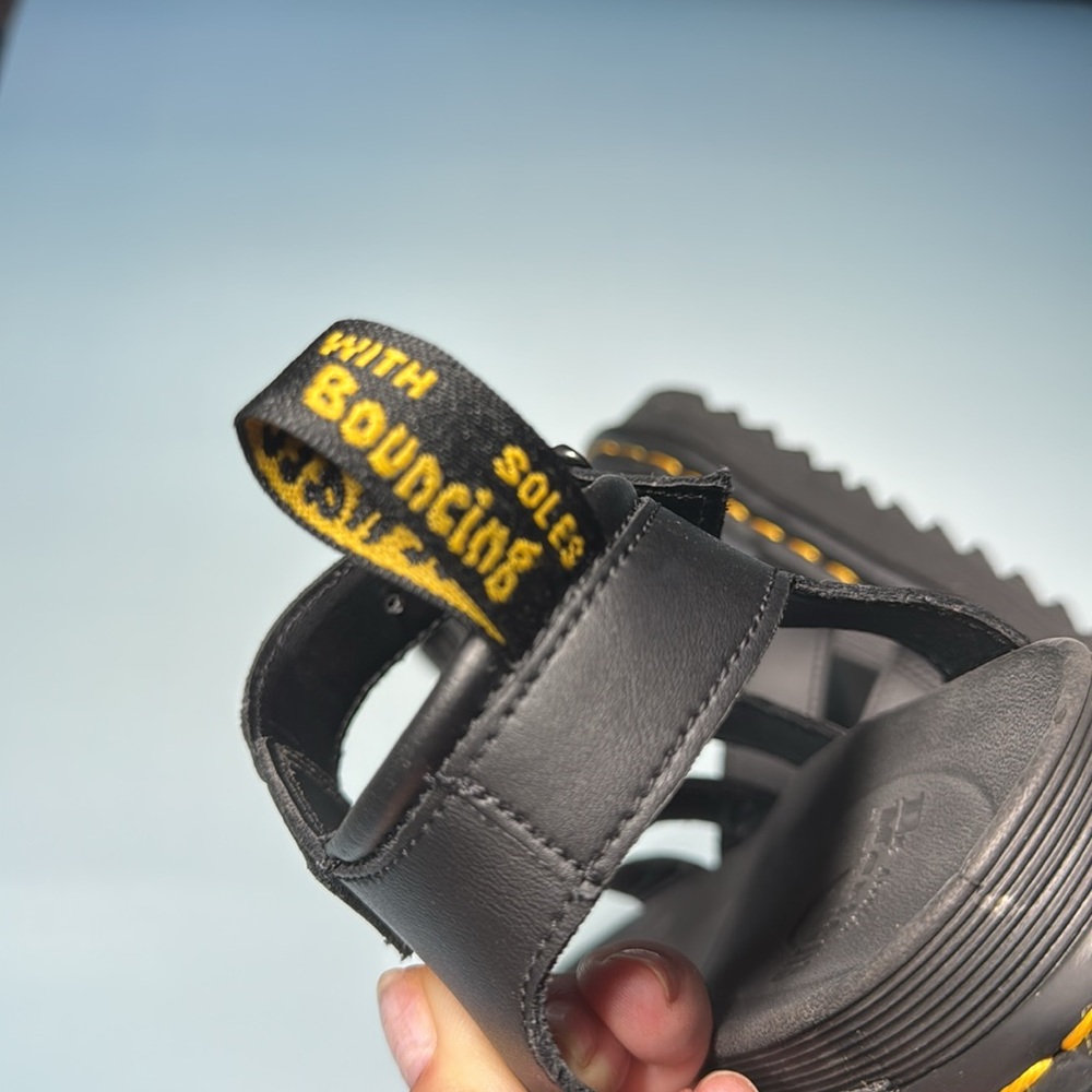 Dr. Martens Blaire Sandals Size 6 US -NWOT - Picture 3 of 8